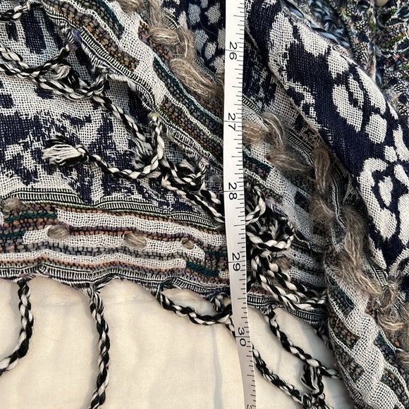 Top - Picture 5 of 8